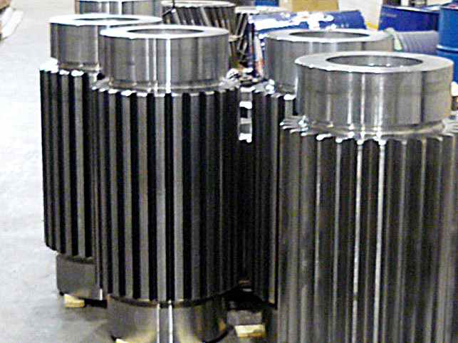 Antriebsritzel Schaufelradbagger - Schmiedestahl 18CrNiMo7-6, Verzahnung einsatzgehärtet und geschliffen, Z=35 m=24 b=920