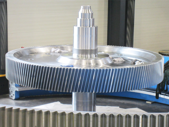 Zahnrad für Schiffsantrieb - Schmiedestahl 34CrNiMo6V, Z=172 m=18, Schrägverzahnung geschliffen in Klasse 5 nach DIN