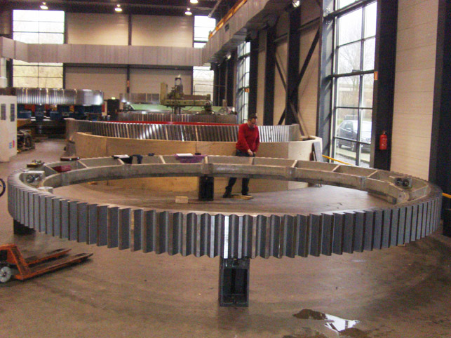 Zahnkranz für Zementofen - Stahlguss G35CrNiMo6-6, 18.800kg, Z=146 m=45, fertig bearbeitet und verzahnt