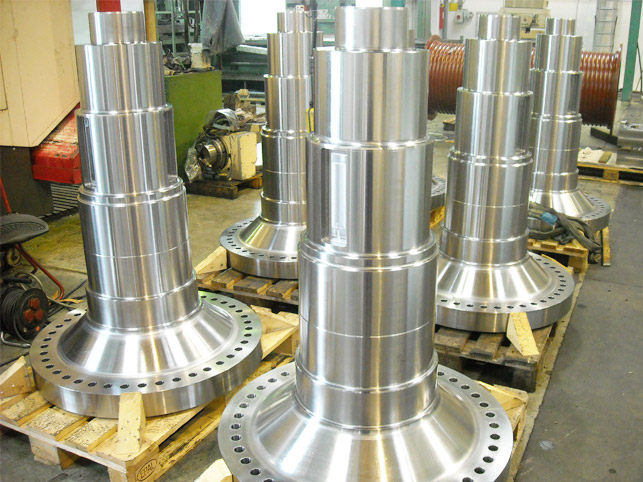 Flanschwelle für Windkraft - Schmiedestahl 42CrMo4+QT, 1.010kg, fertig bearbeitet