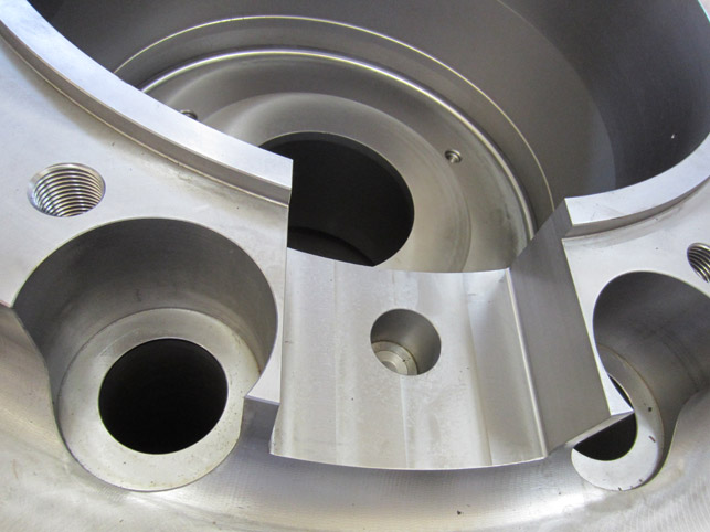 moving crosshead - detail of machining