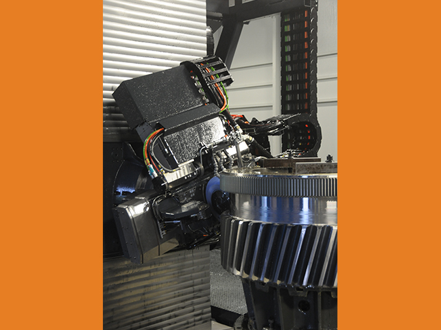 Zahnrad - auf der Zahnflankenschleifmaschinie